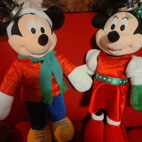 Disney Mickey and Minnie Mouse Holiday Greeters - Picture 1 of 4